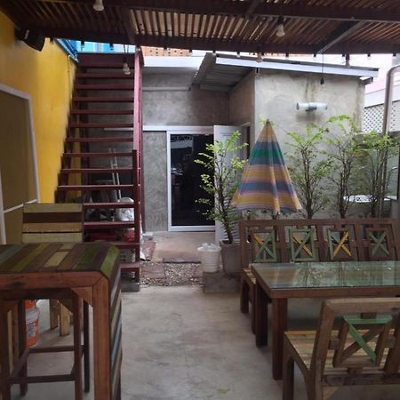 De Hostel Prachuap Khiri Khan Eksteriør bilde